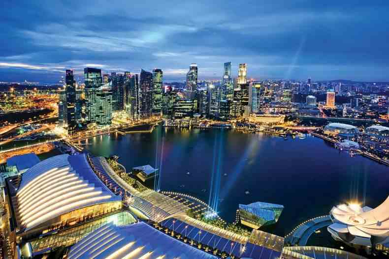 Власти Сингапура решили выплатить гражданам $511 млн