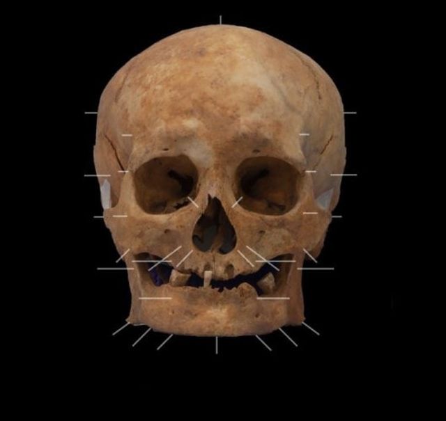 Ученые воссоздали лицо шотландца, жившего 600 лет назад 