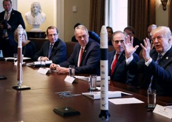 Трамп о Falcon Heavy и SLS