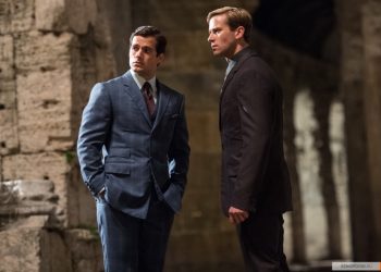 Выпускники из конкурирующих колледжей попадают в автокатастрофу. То, что происходит дальше – неожиданно!