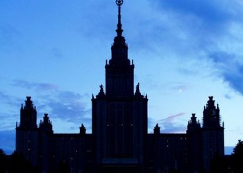 Учись, студент! Экзамен на знание здания МГУ